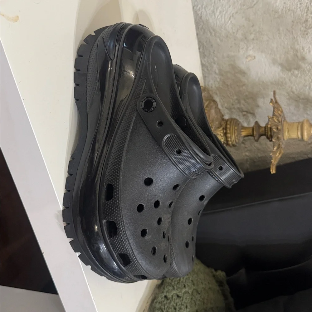 CROCS Black Platform Clogs - Picture 3 of 5
